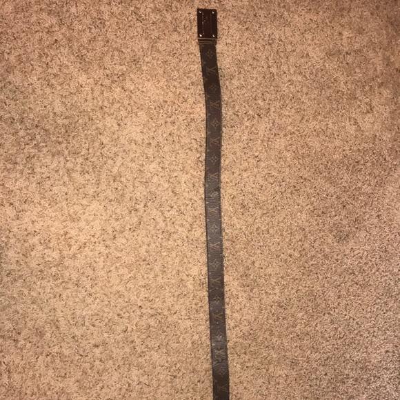 Louis Vuitton Belt - Picture 2 of 3